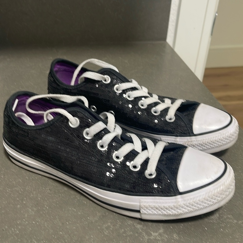 Black sequin size 8 Converse all star